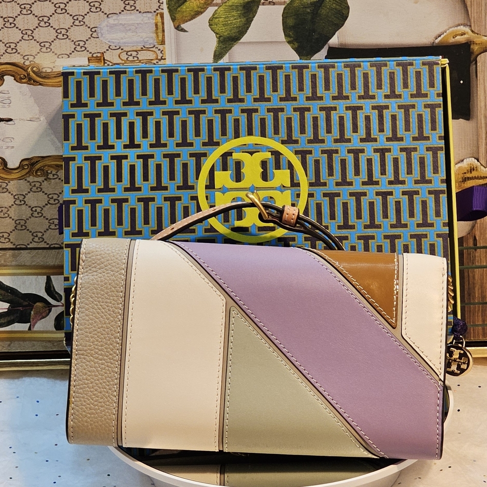 Tory Burch Robinson Patchwork Leather Wallet On A… - image 8